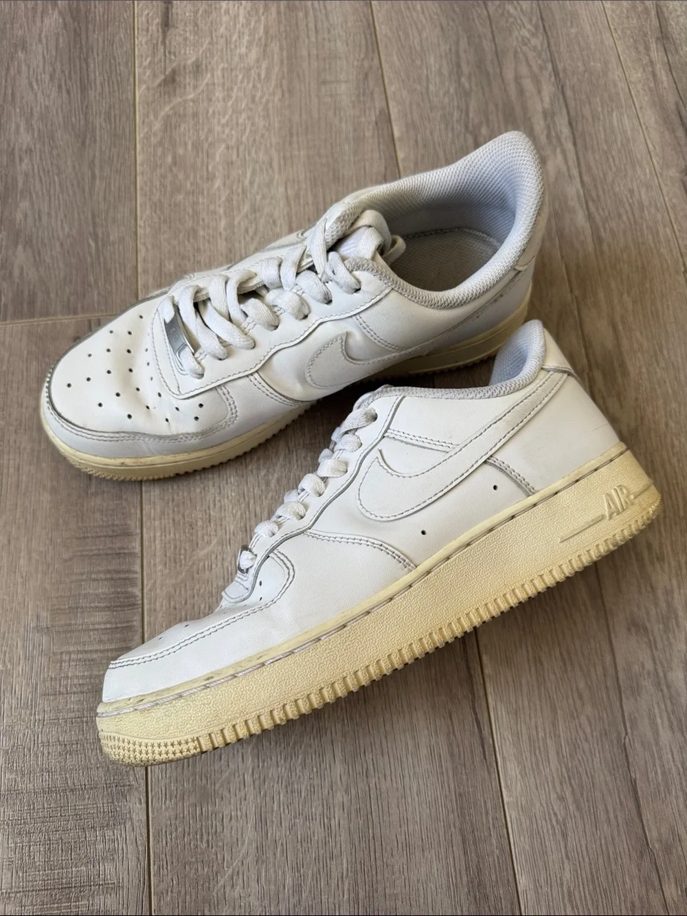 Nike Air Force 1 ’07 Triple White Leather Low Top Sneakers Women’s Size 8 AF1